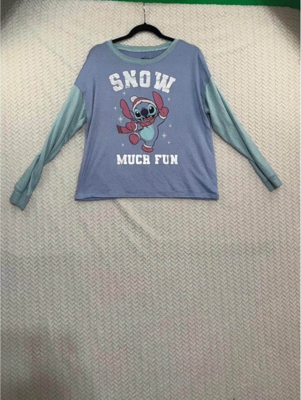 Disney Stitch Snow Much Fun Long Sleeve Sleepwear Top Medium